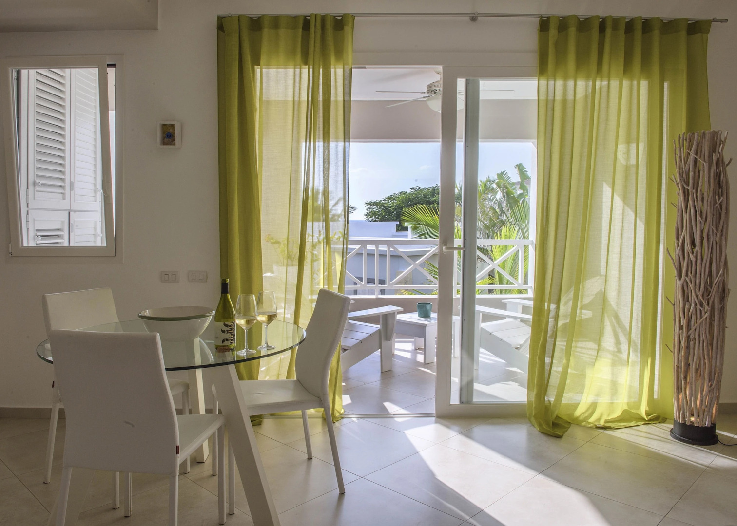 TRACADERO Beach Club and Holidays Rentals