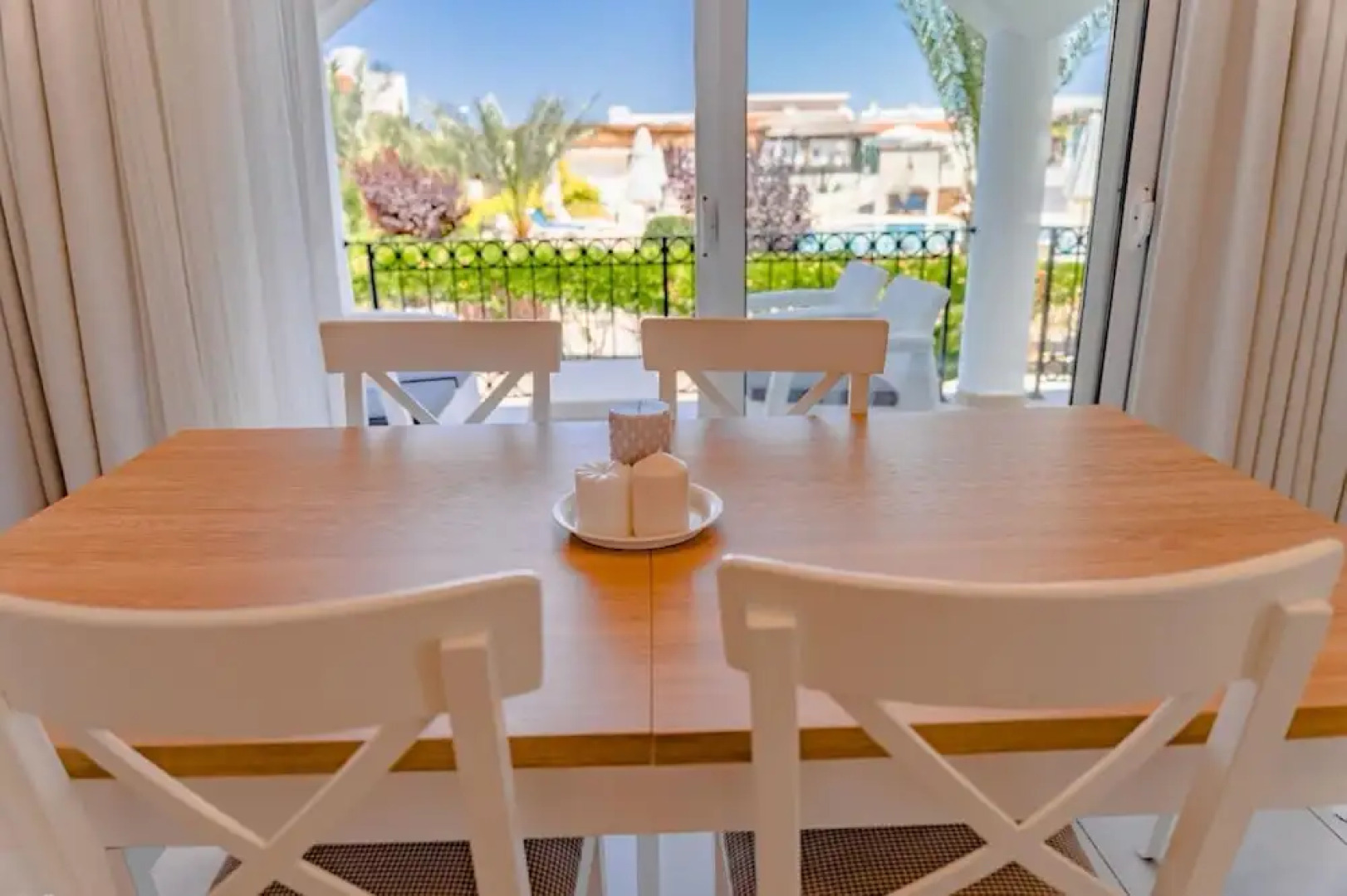 Family-friendly Apartment Just Steps Away From the Sea
