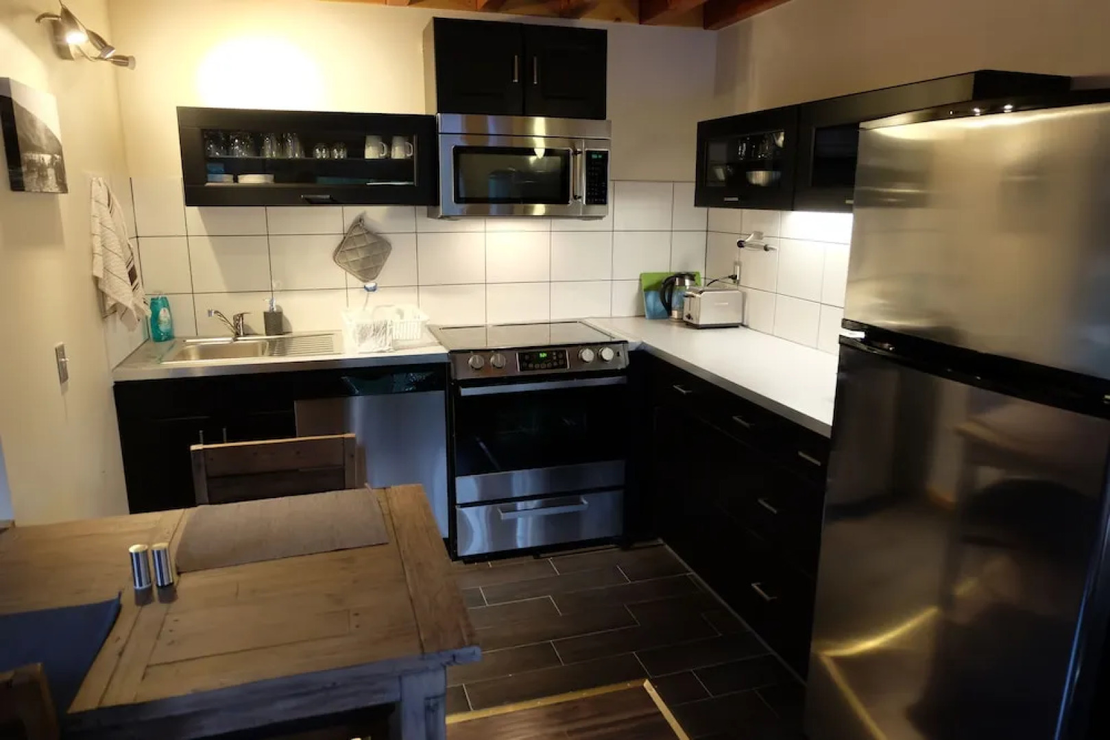 Red Cariboo Apartments