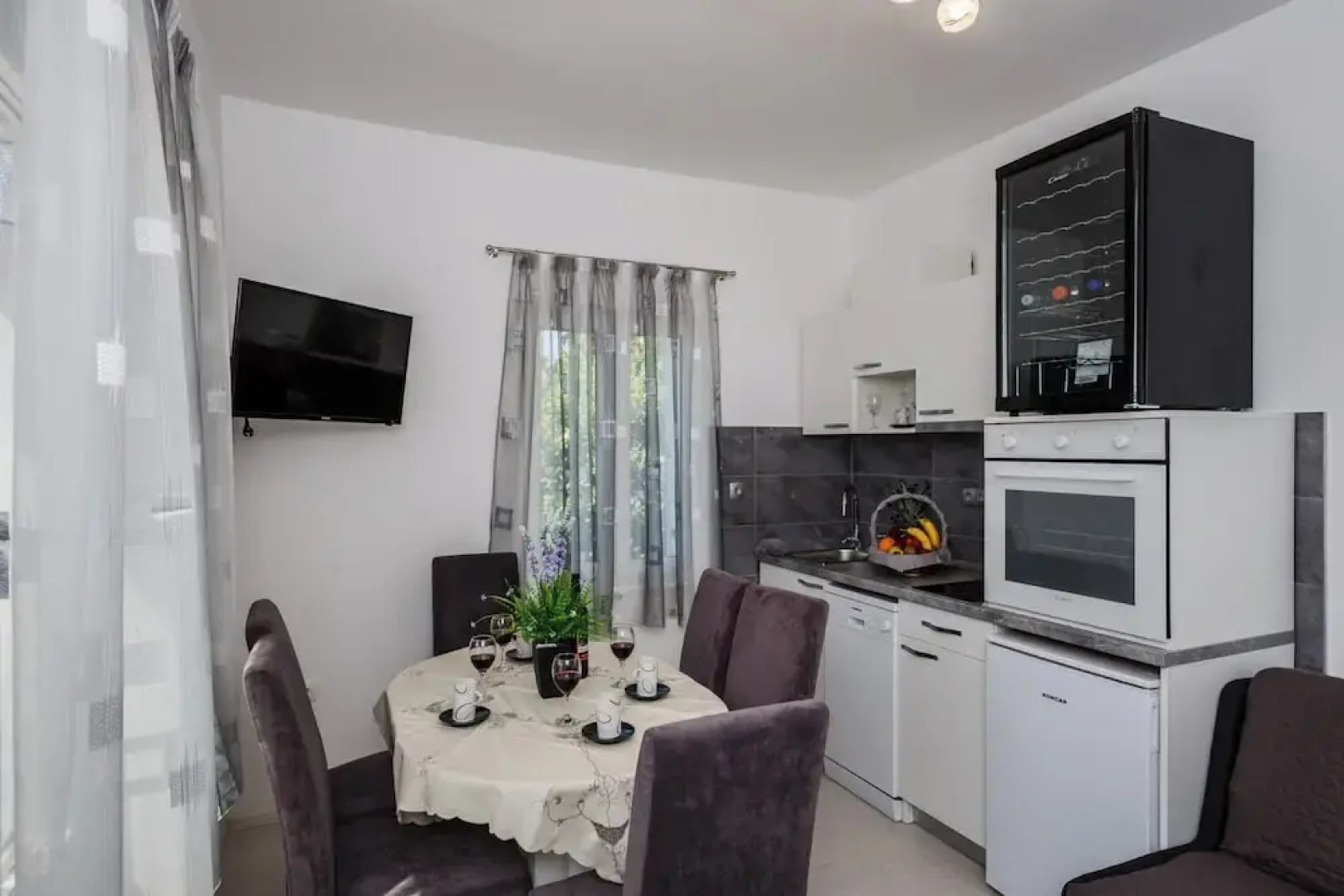 Luxury villa complex Pendolino with heated pool and jacuzzi