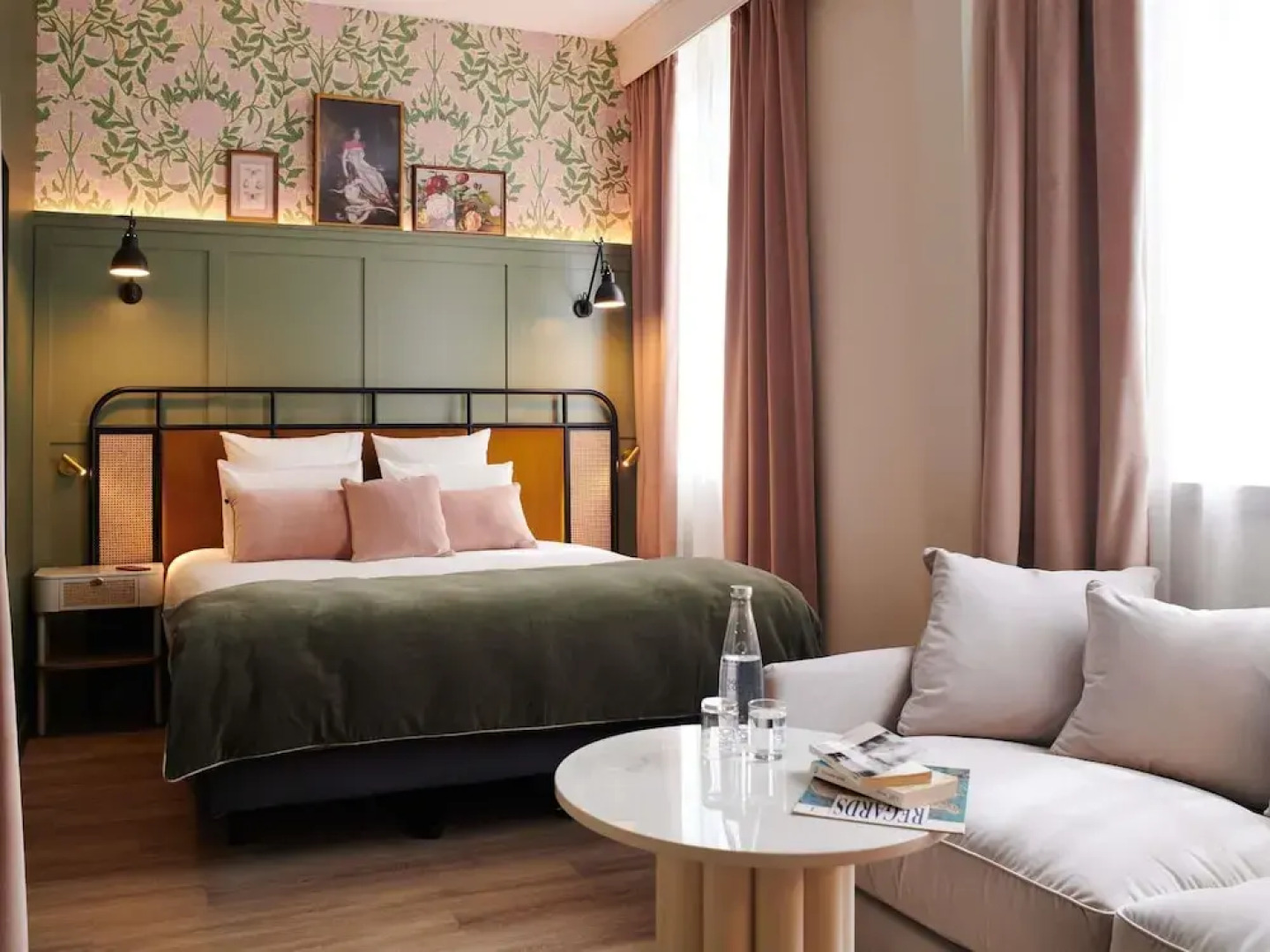 Square Lodge Hotel La Roche Sur Yon - Handwritten Collection