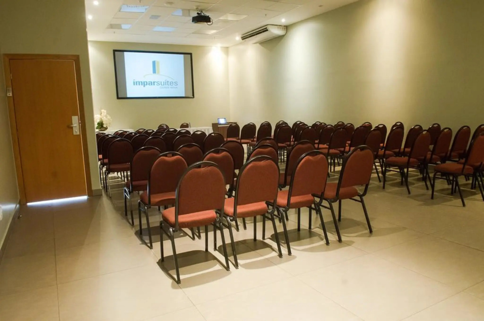 Impar Suites Cidade Nova