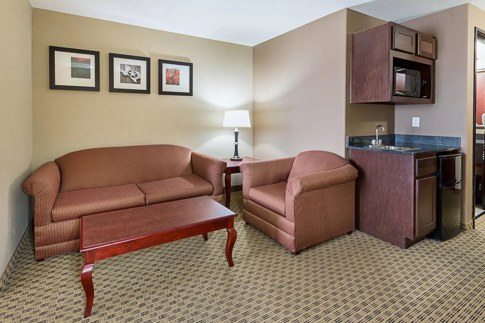 Comfort Suites Ennis