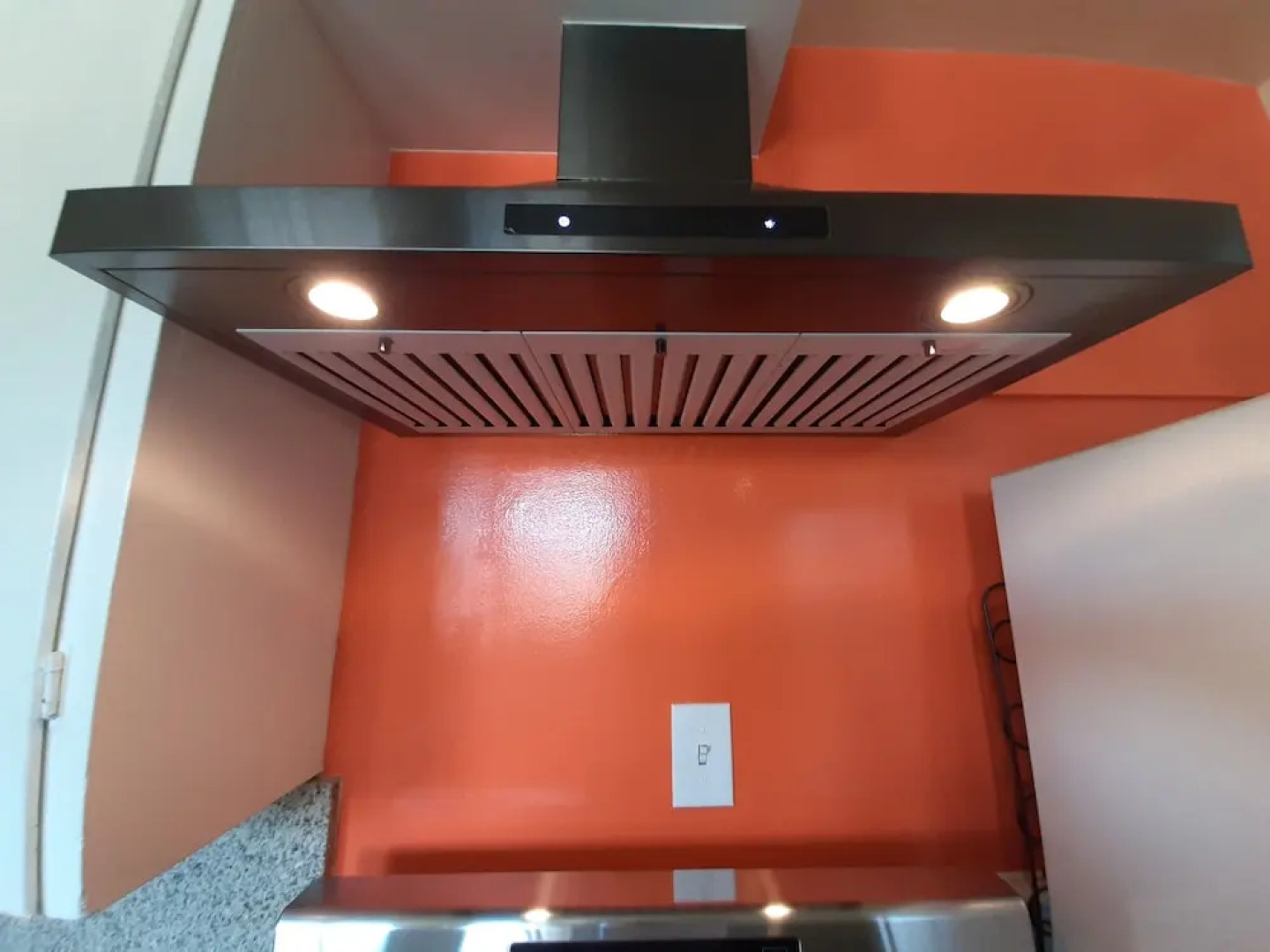 The New Star Motel with Studio-Kitchens: 1950s Extended-Stay Lodging and Retreat Center