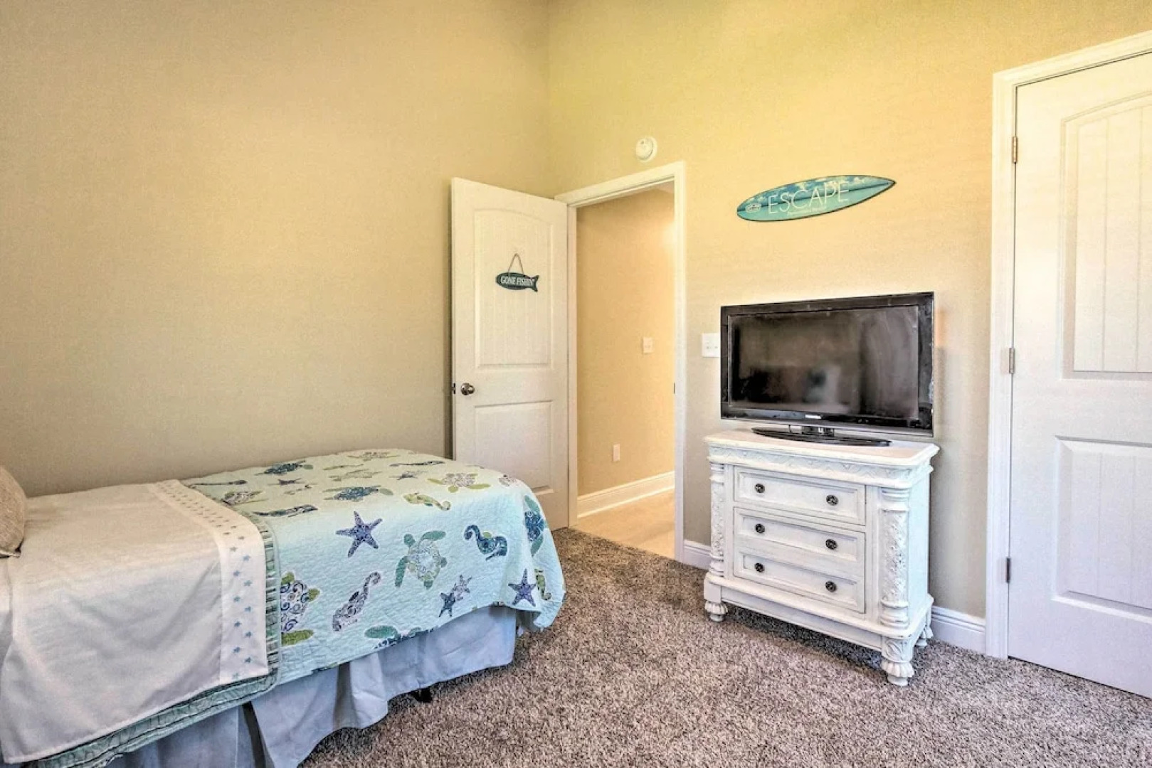 Gulf Breeze Getaway - 8 Mi to Pensacola Beach