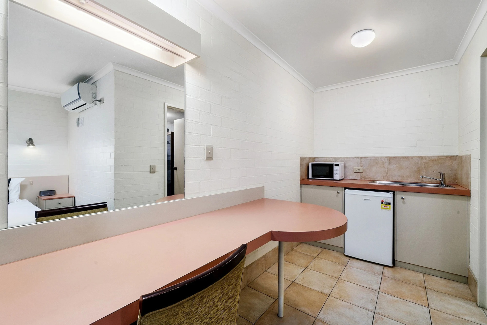 City Reach Motel