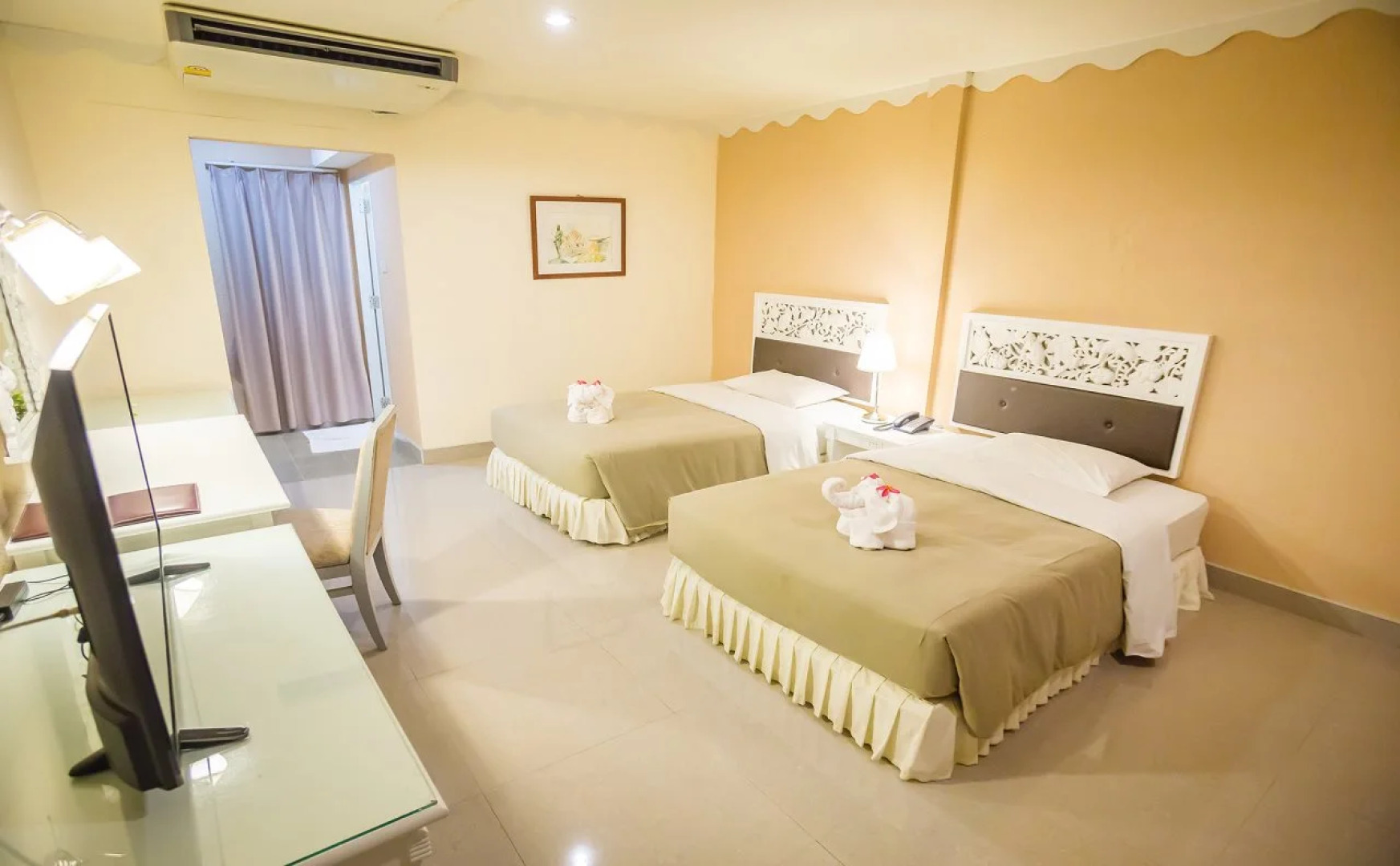 DadD Resort by Lopburi Inn Resort