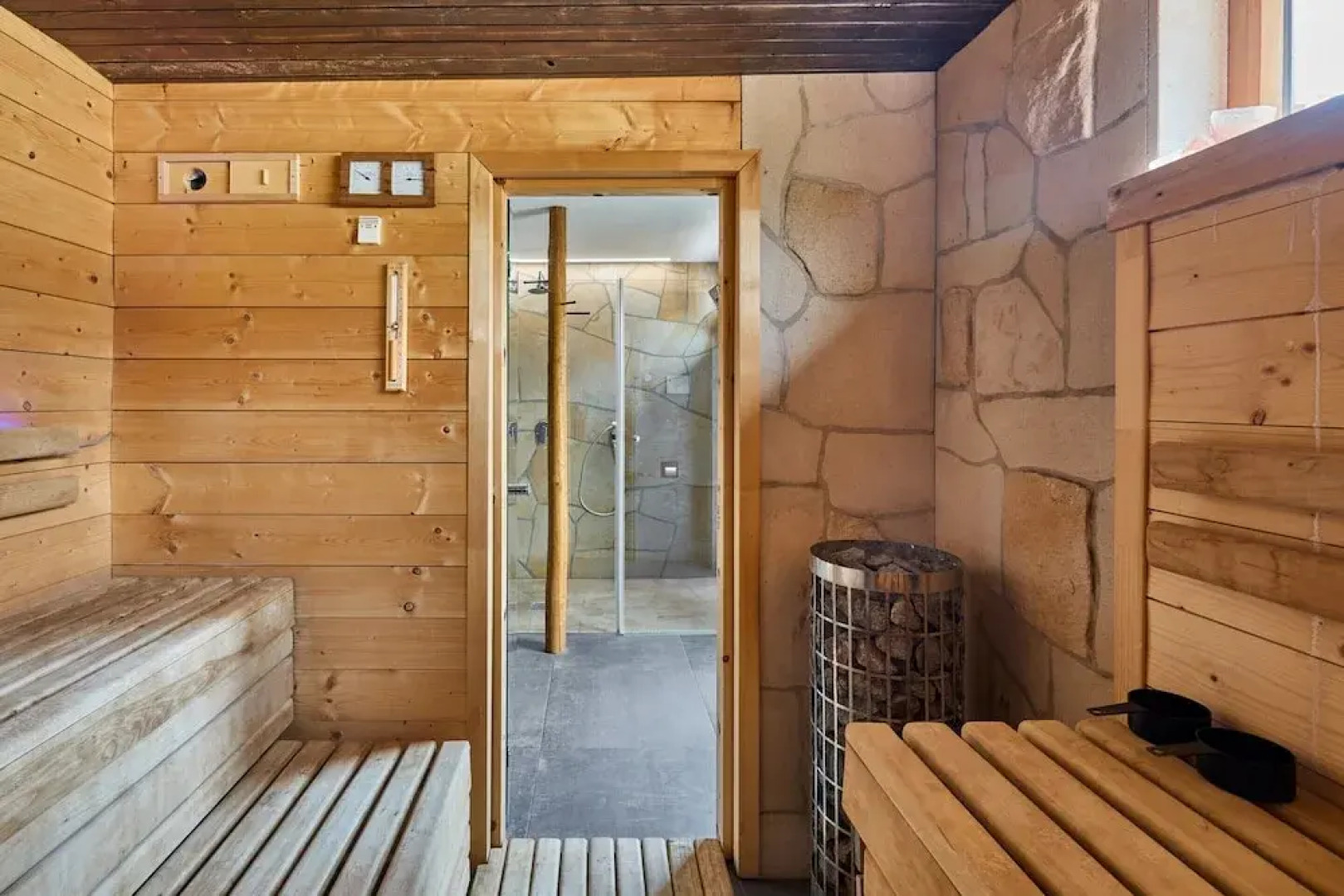 Villa in Radvanice With hot tub