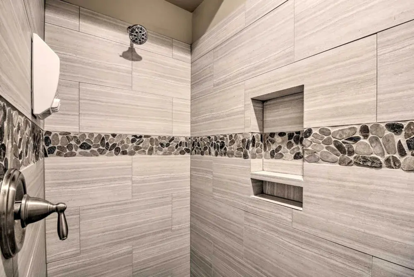 Waterfront Lakeside Home - 1 Block to Boat Ramp