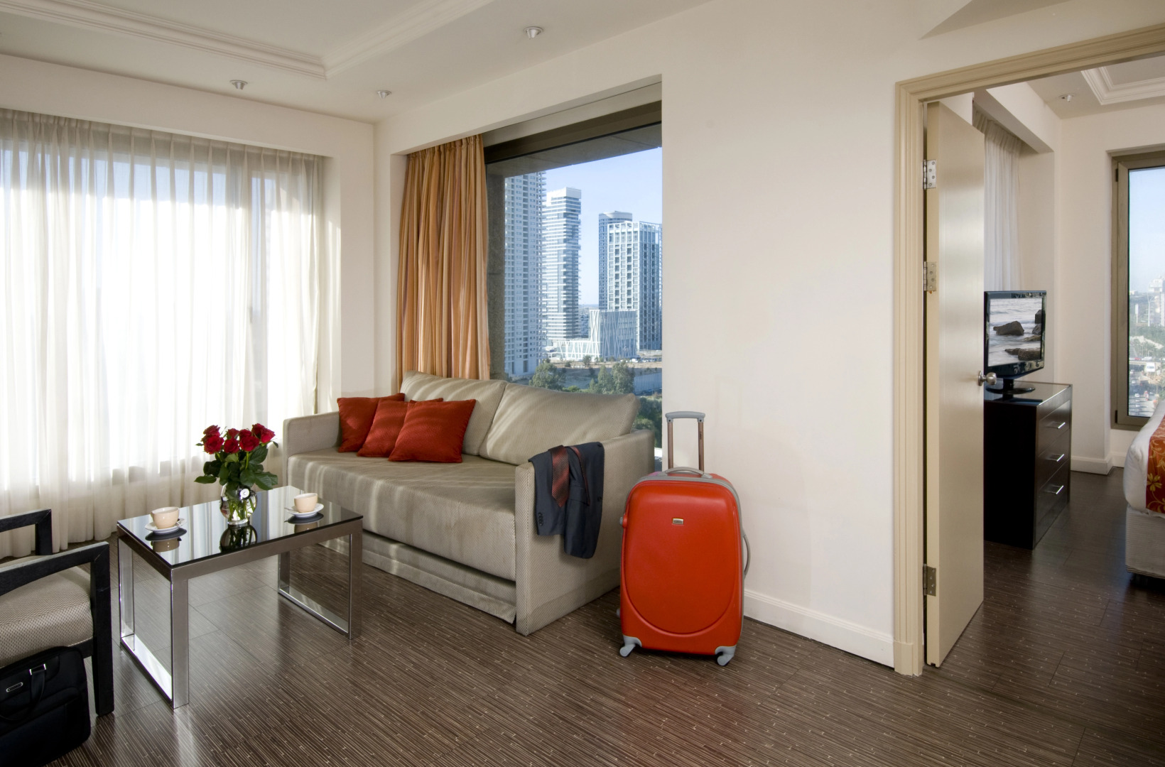 Leonardo Plaza City Tower