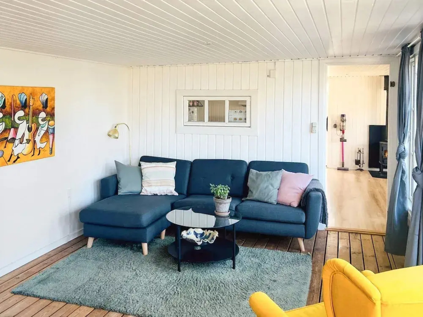 Cozy Summer House Near Ore Strand