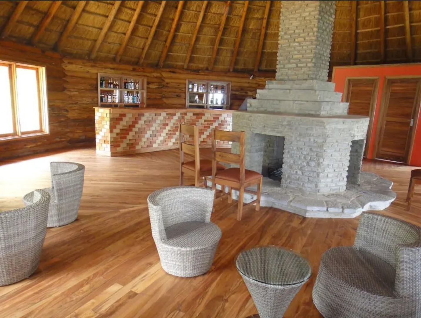 Trackers Safari Lodge Bwindi