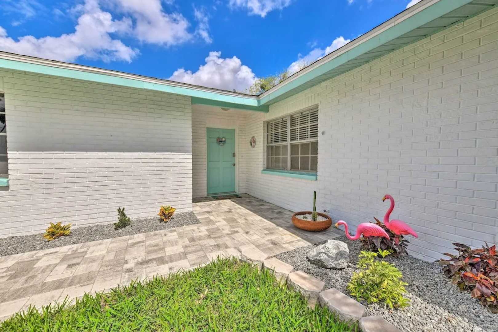 Apollo Beach Gem w/ Pool: 'the Flamingo House'