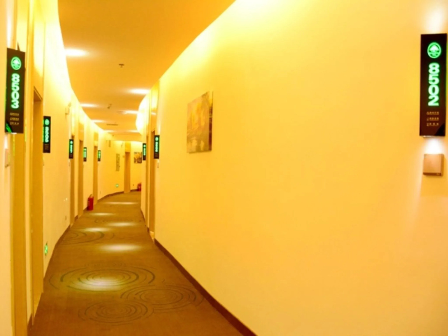 GreenTree Inn Taiyuan Wanbailin District West Bua Station Express Hotel