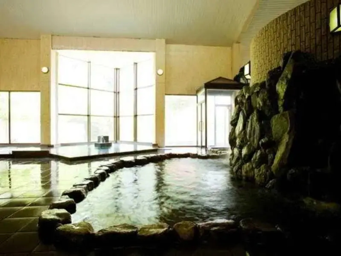 Shirahama Seaside Hotel