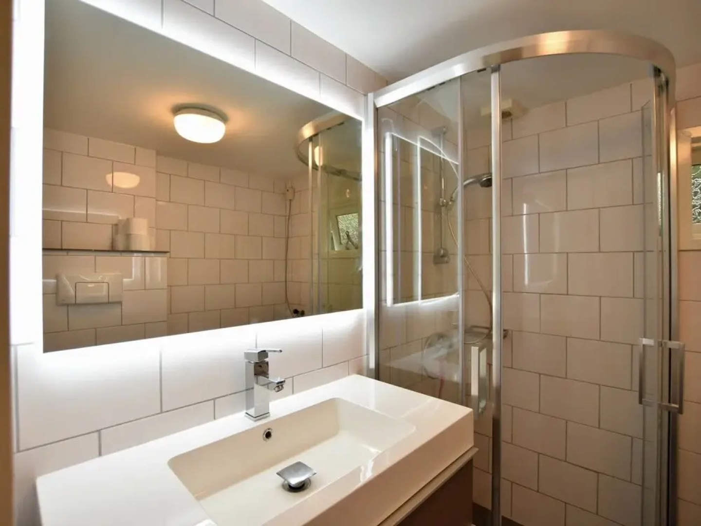 Chalet With Private Garden and Terraces