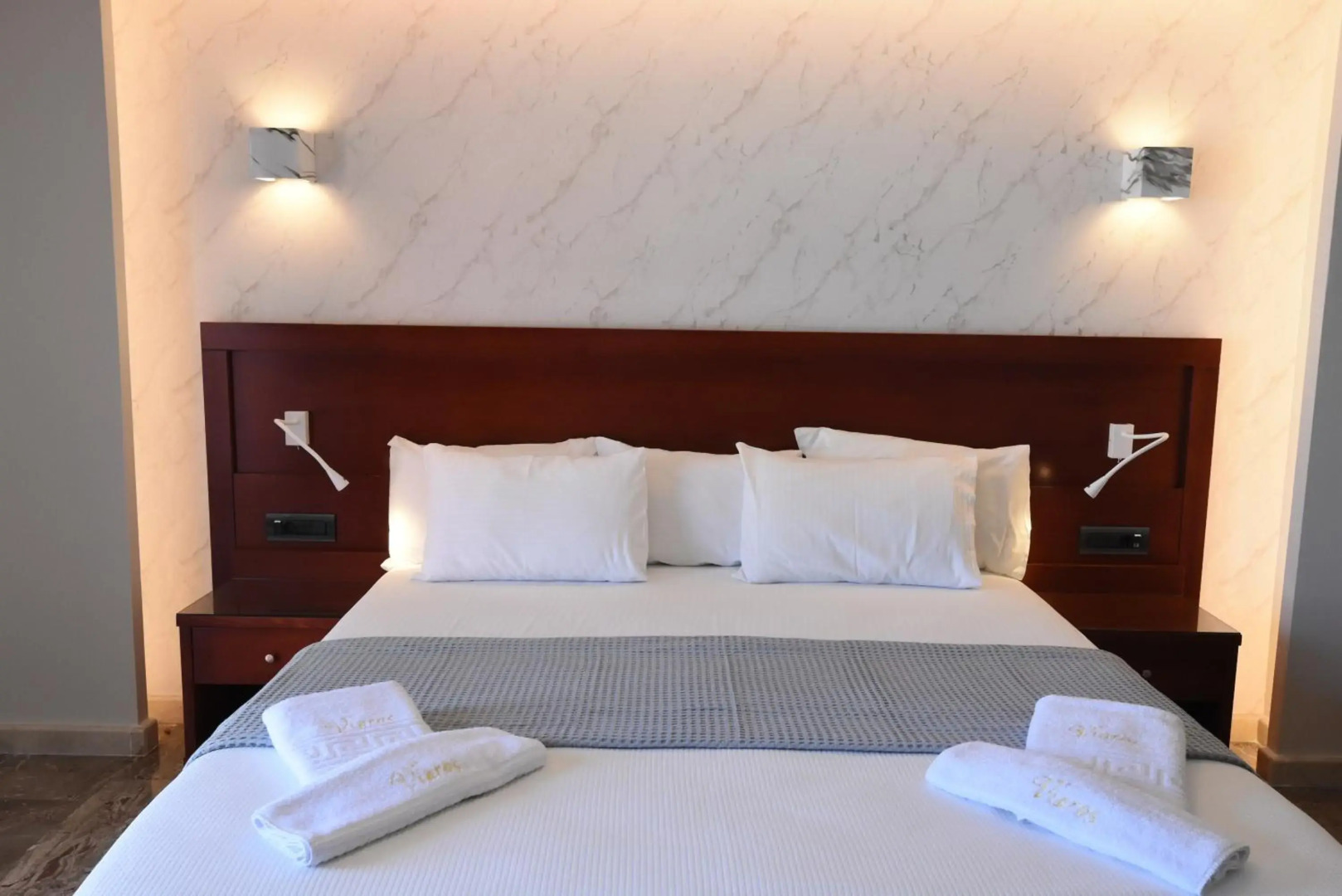 Viaros Hotel Apartments