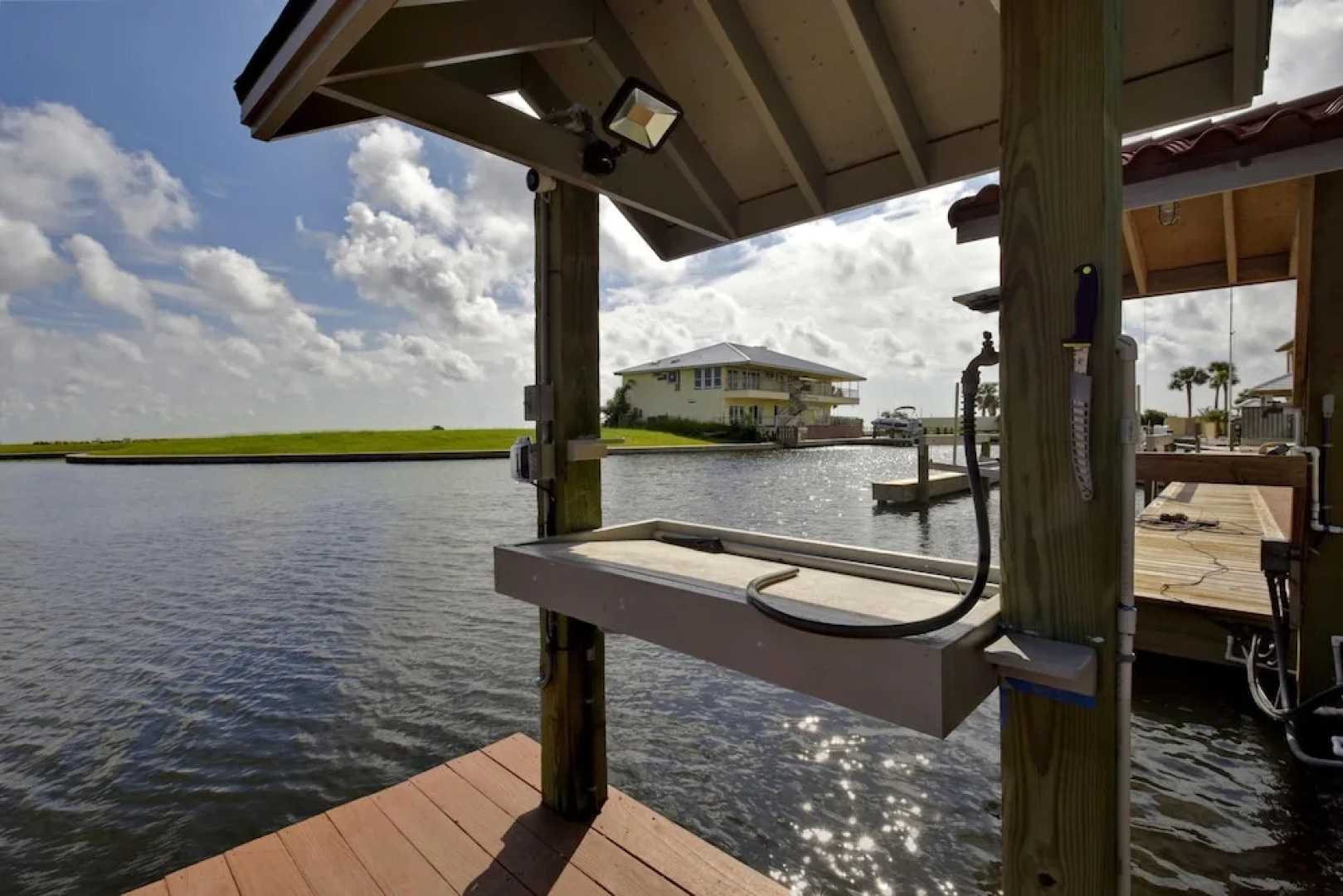 Family Friendly, Beautiful Home for Fishing in Style