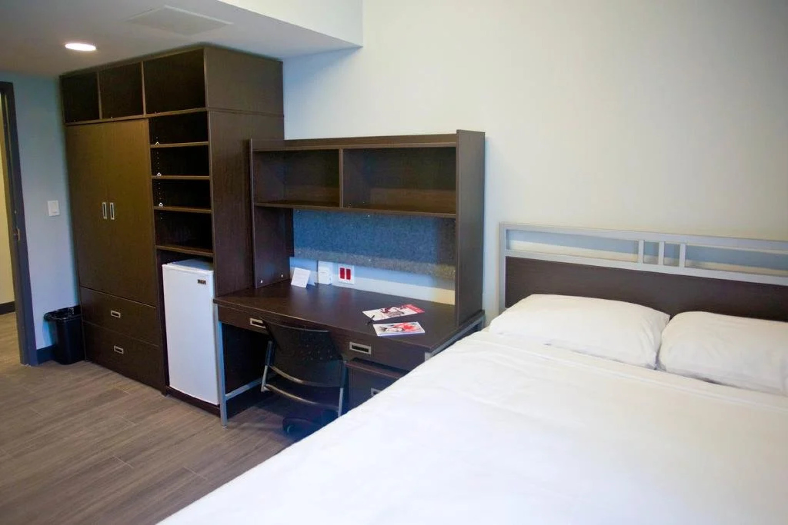 Queen's University - David C. Smith House - Campus Accommodation