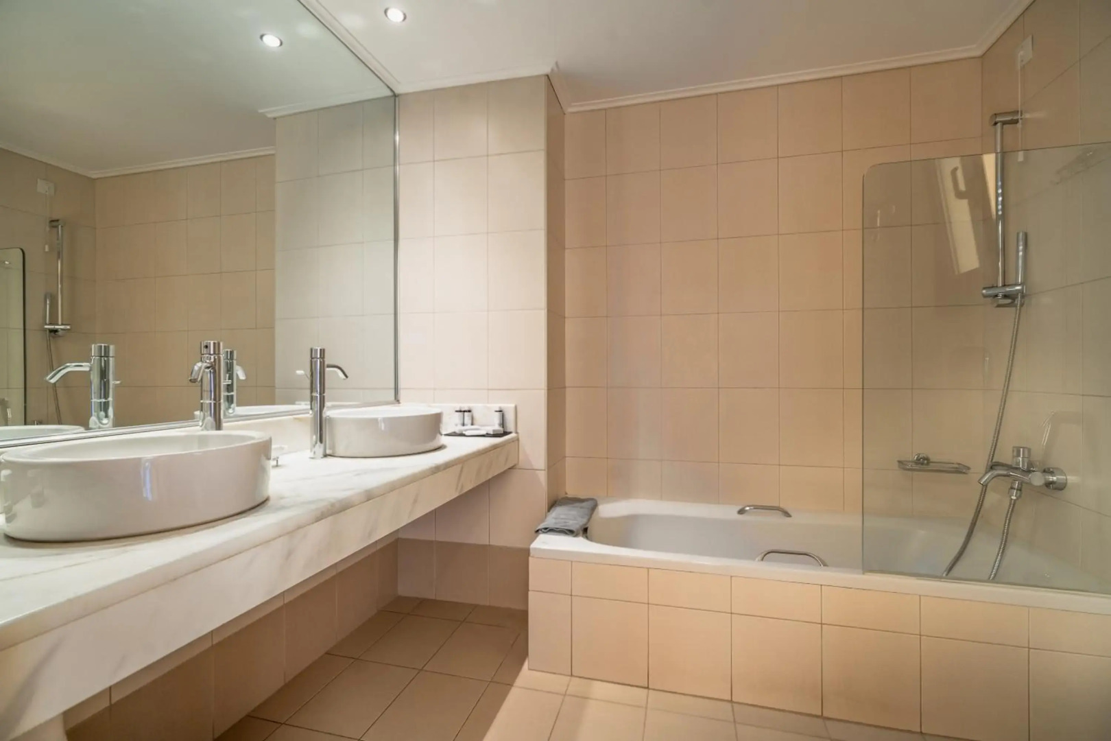 Porto Galini Seaside Resort & Spa