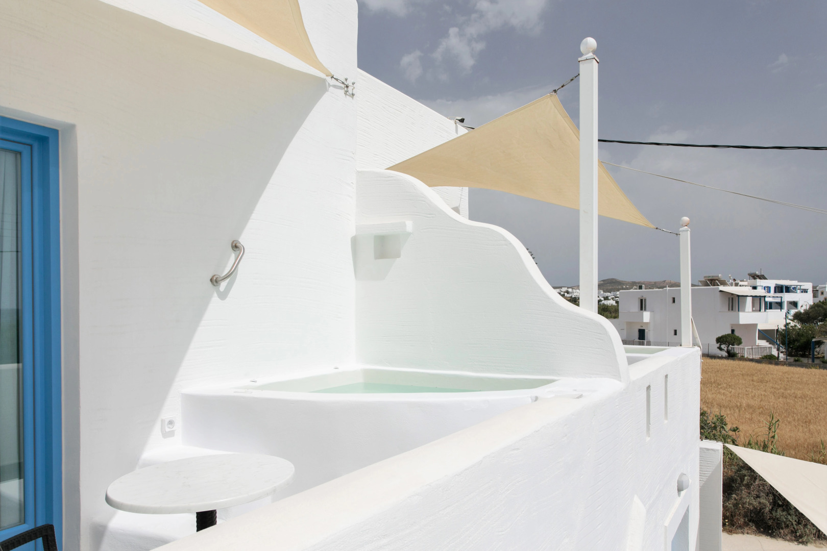 Liana Beach Hotel & Spa