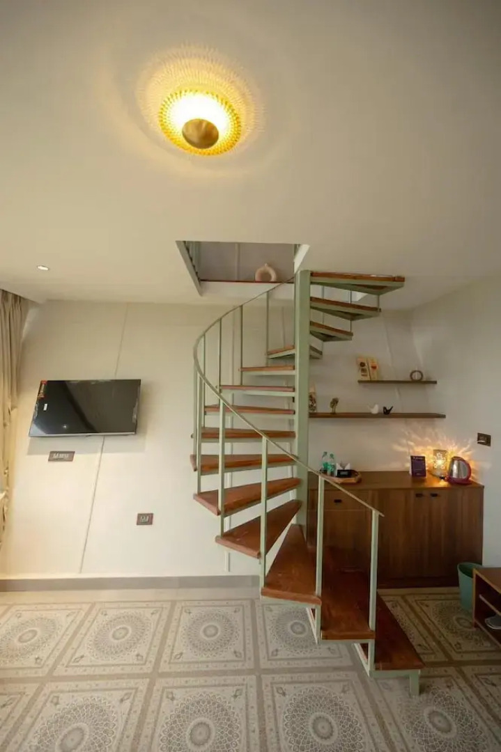 Himadvaya- The Himalayan Prism