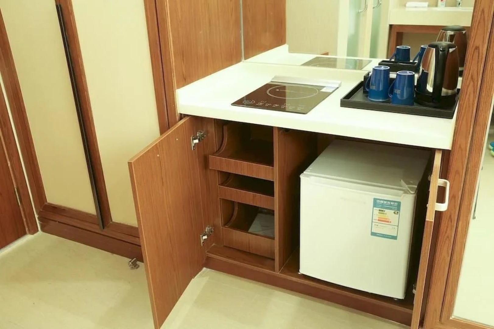 Tujiasiweideng Holiday Hotel