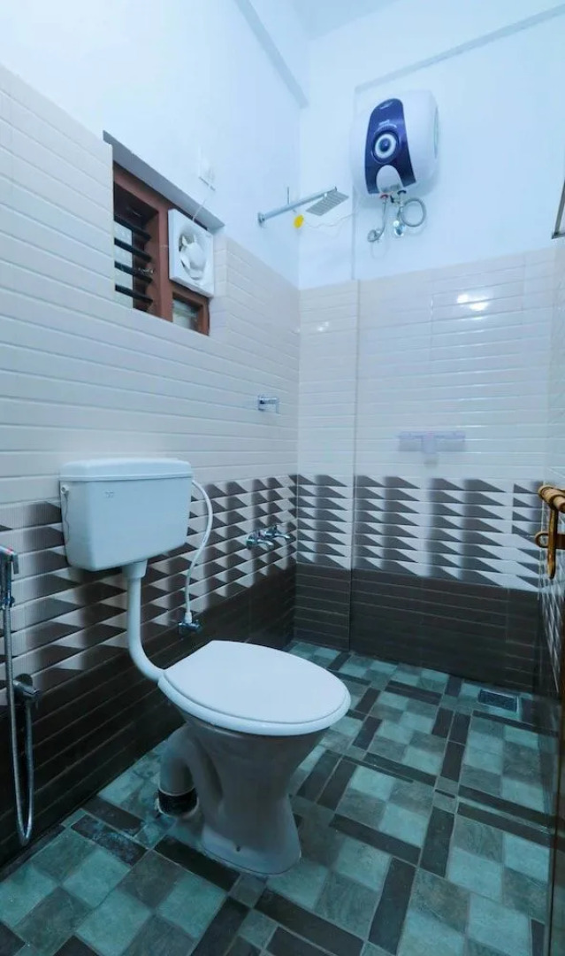 Adona Residency - Hostel