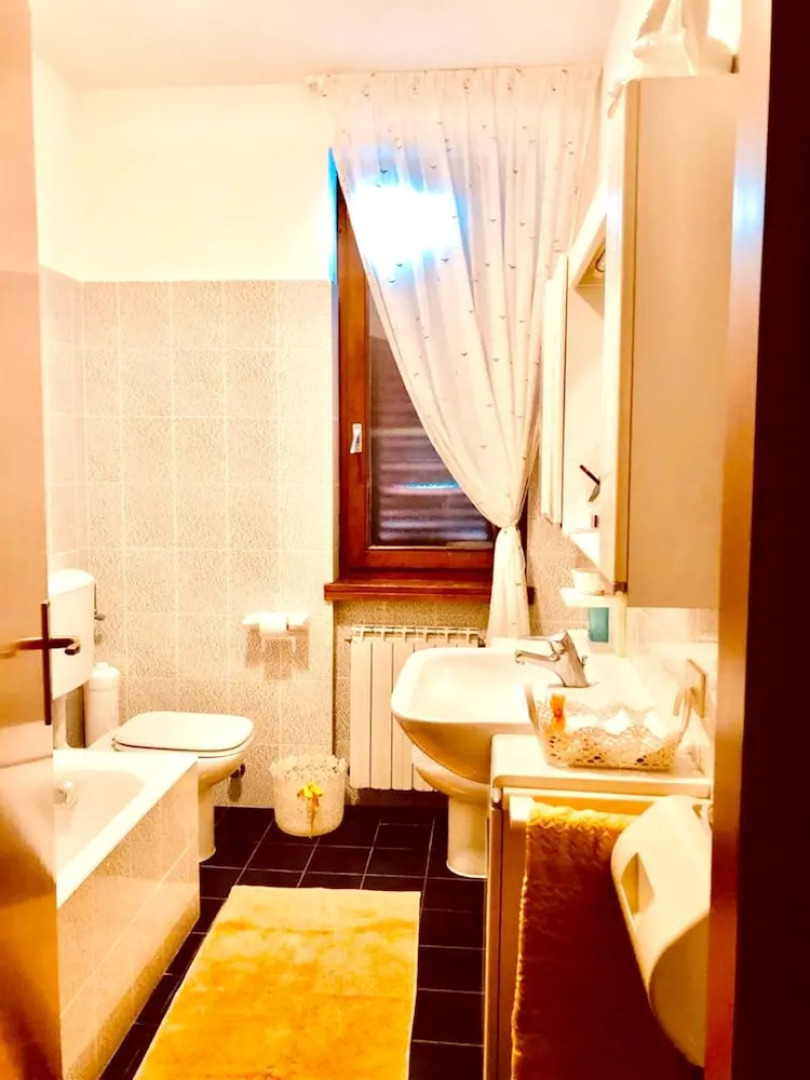 House With 3 Bedrooms in Lavena Ponte Tresa, With Enclosed Garden and Wifi Near the Beach