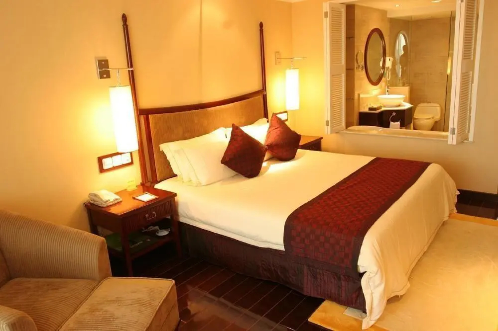 Oak Bay Garden Hotel