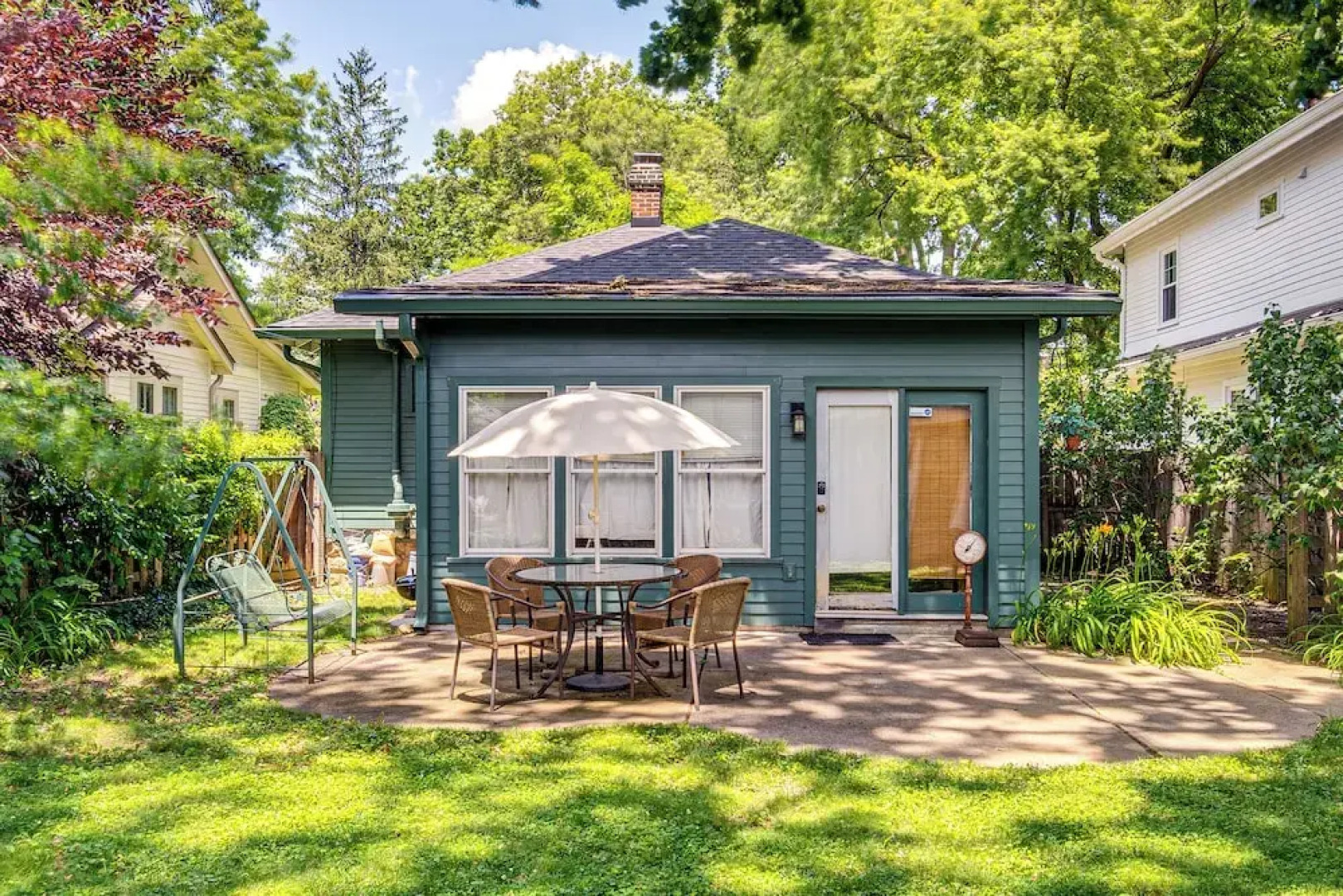 1/2 Mi to Indy Motor Speedway: Home w/ Yard!