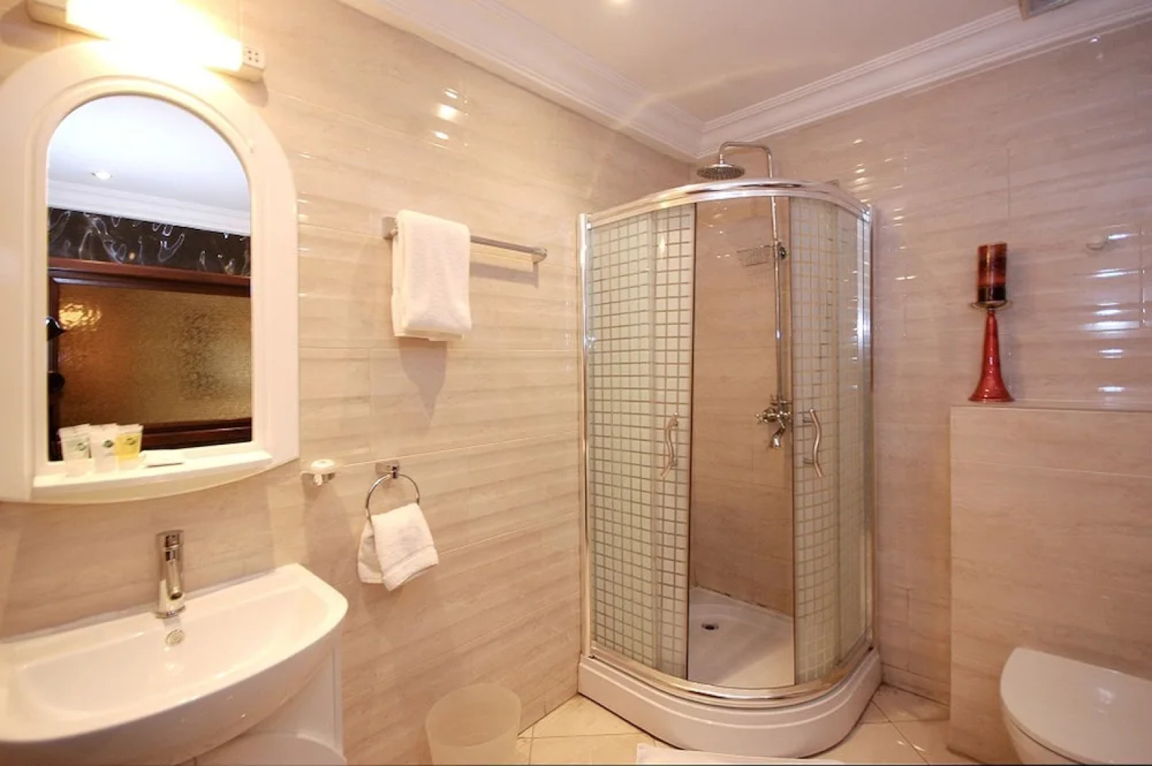 Planet One Hotel & Wellness