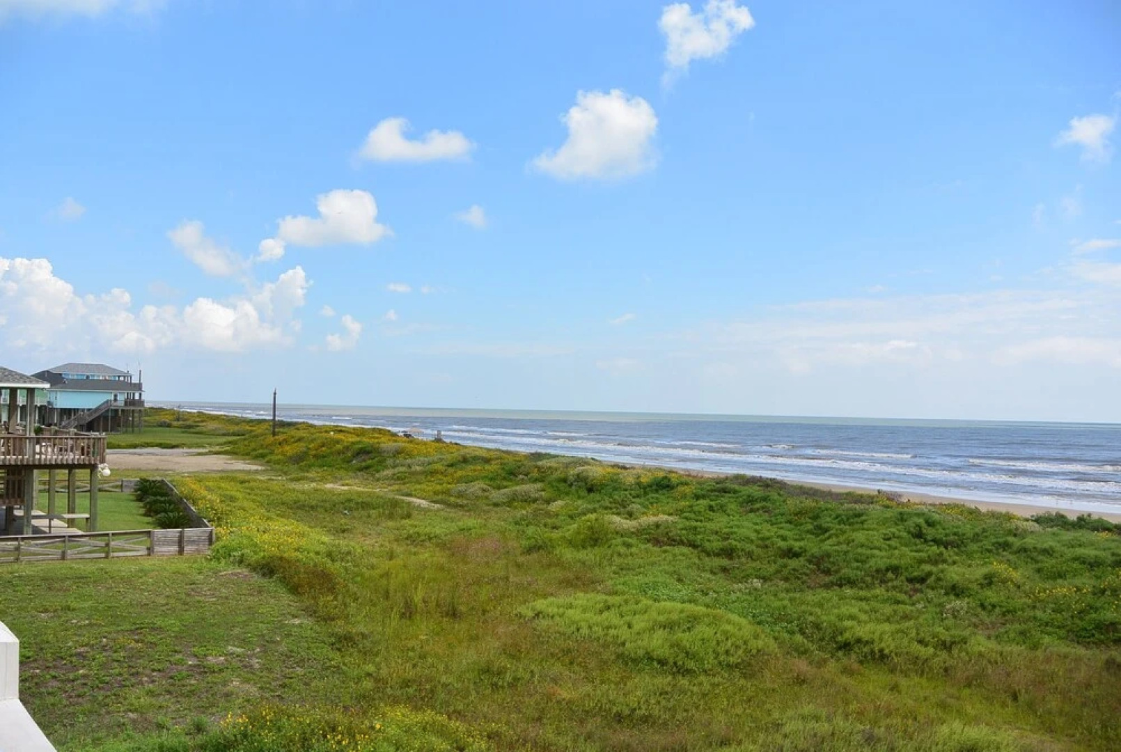 Surf And Sand 4 Bedroom Home by RedAwning