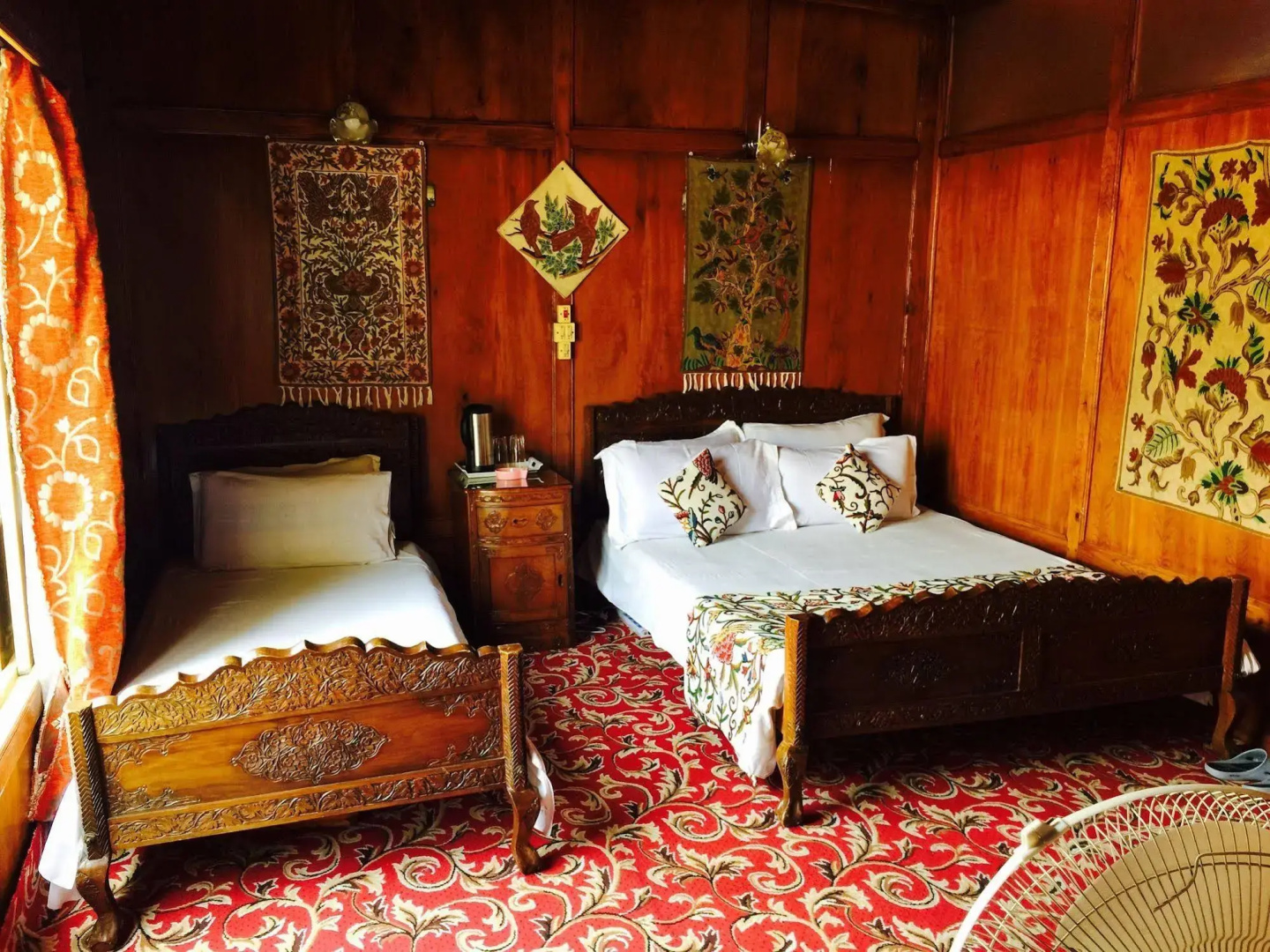 New Jacquline Heritage Houseboats Nigeen Lake