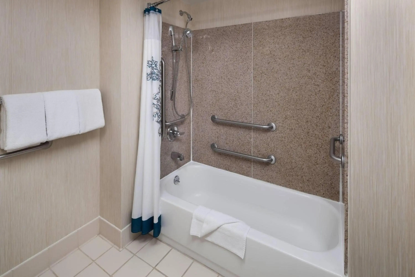 Residence Inn by Marriott Kansas City Country Club Plaza