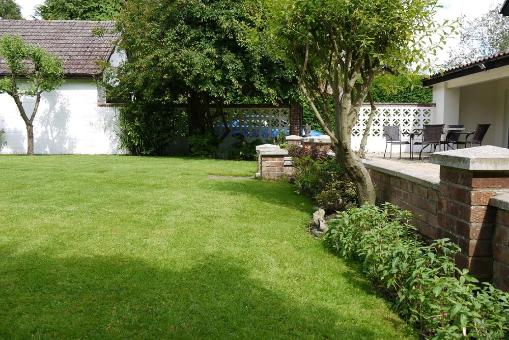 The White House Bed & Breakfast