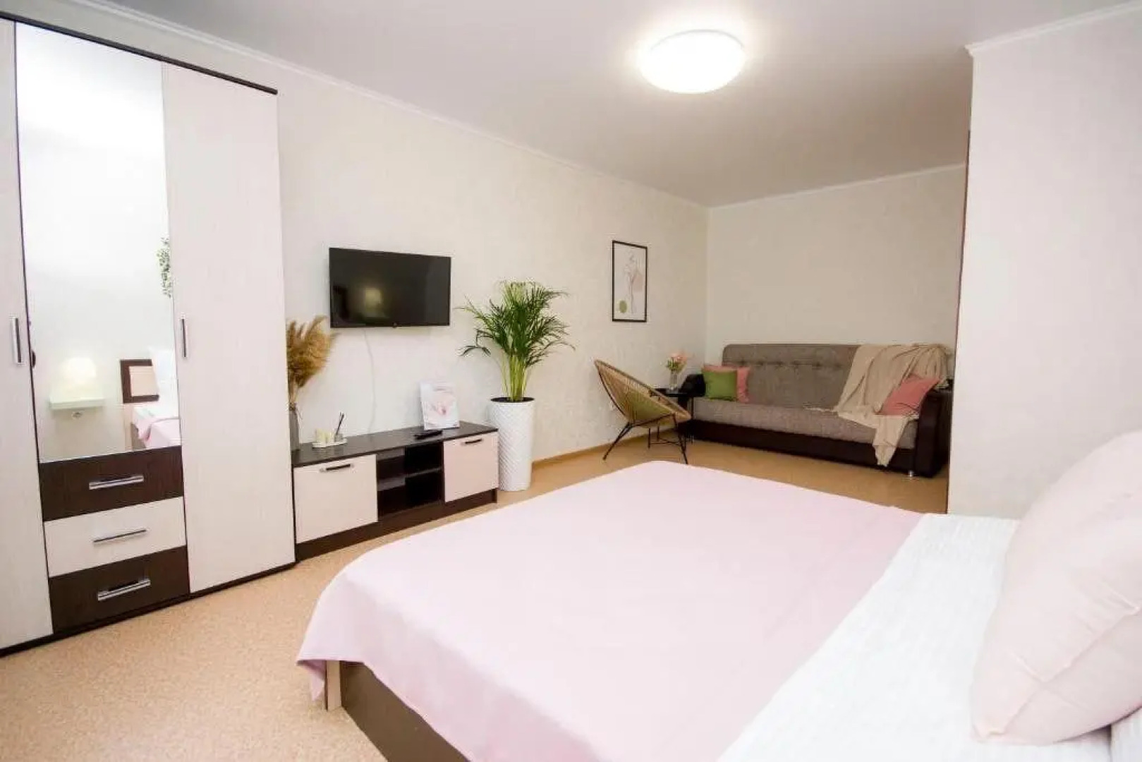 Домашний очаг на улице Хвойная