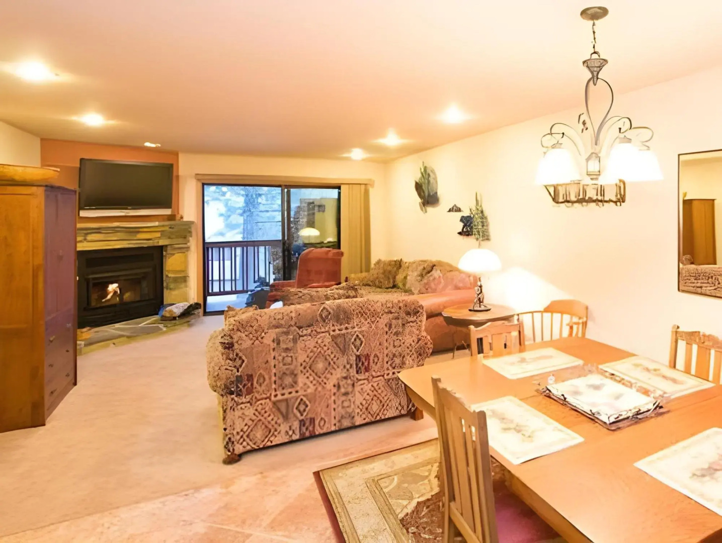 The Summit Condominiums by 101 Great Escapes