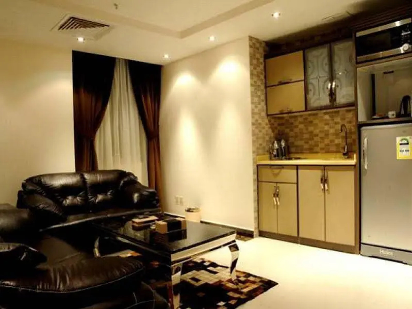 Al Yamama Palace Hotel Suites