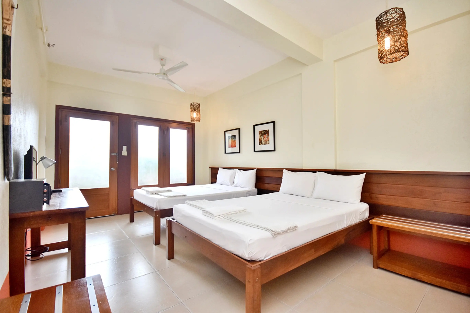 Agos Boracay Rooms + Beds