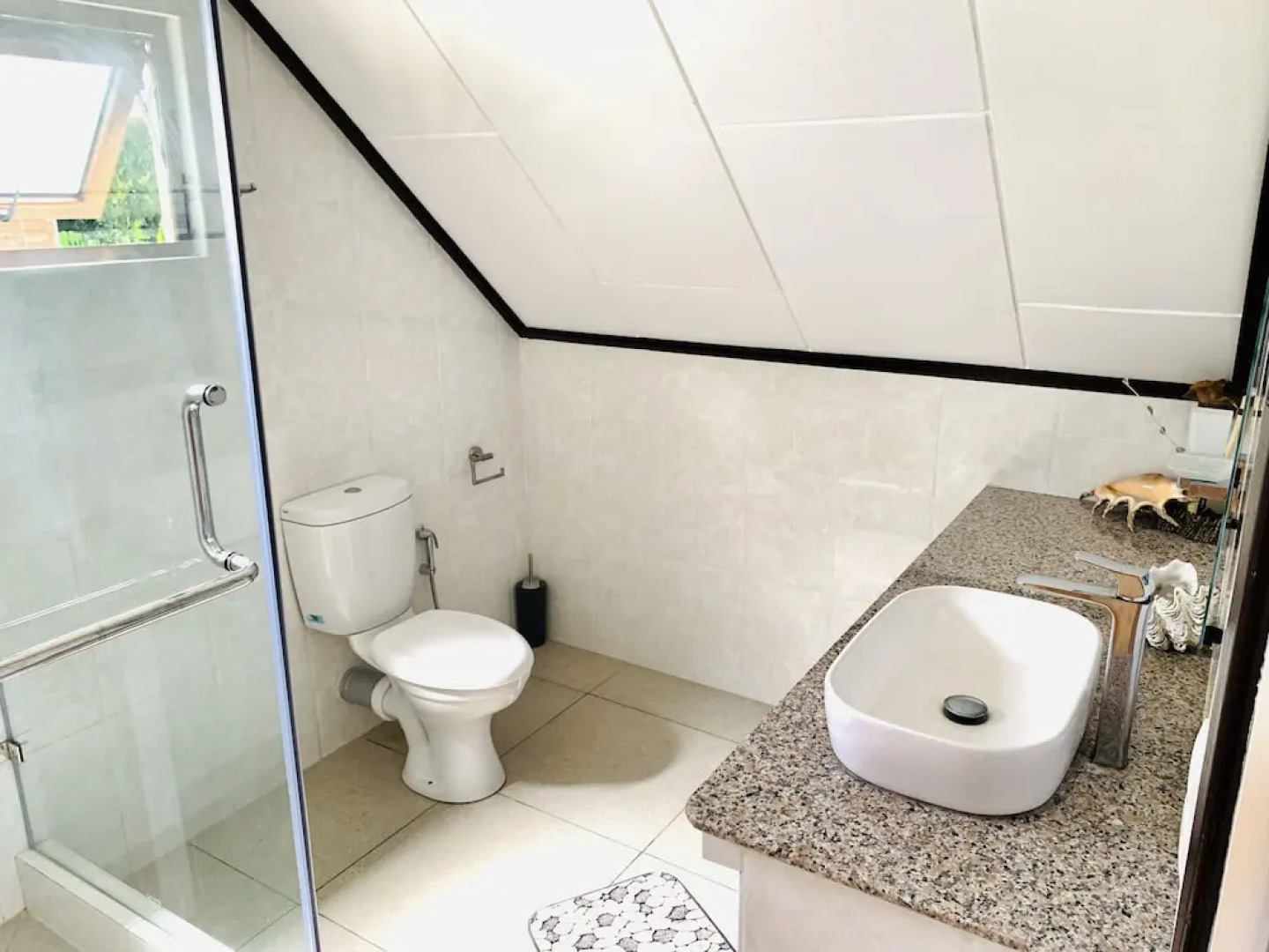 Hyde-Tide Apartments