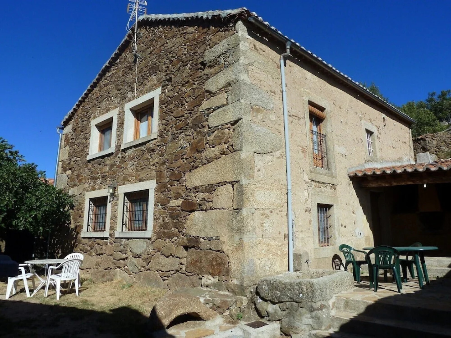 La Higuera Y El Nogal