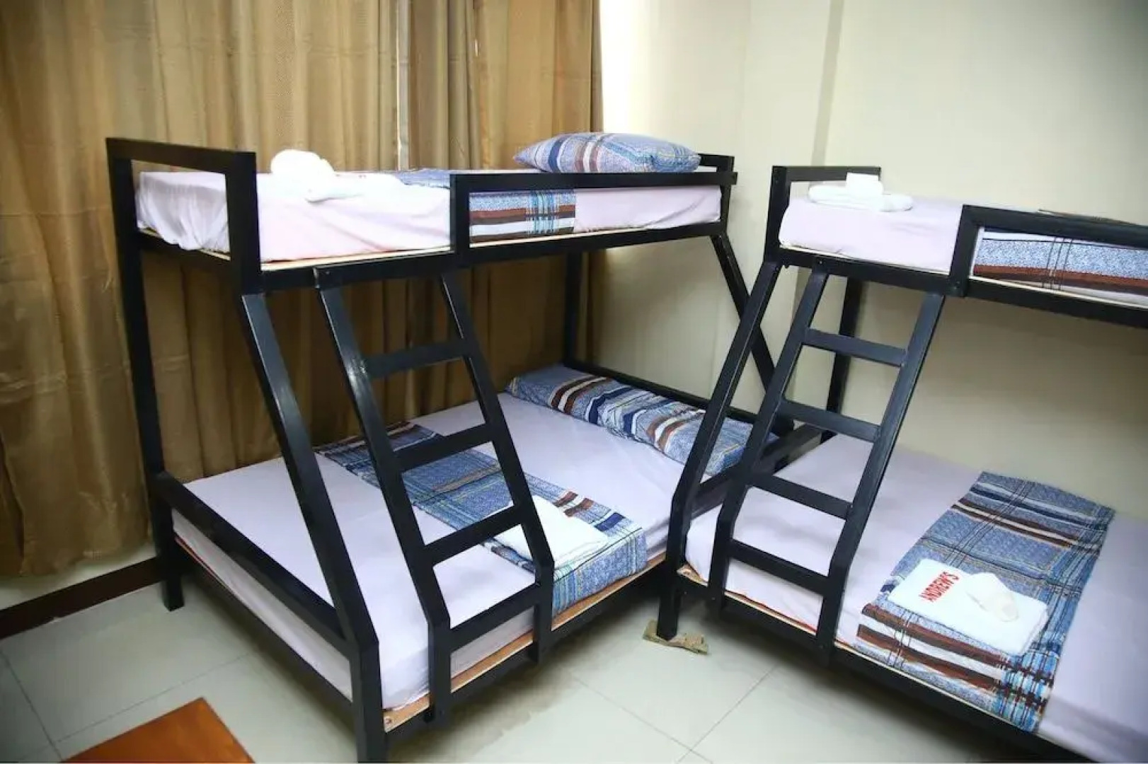 OYO 545 Andrew's Apartelle