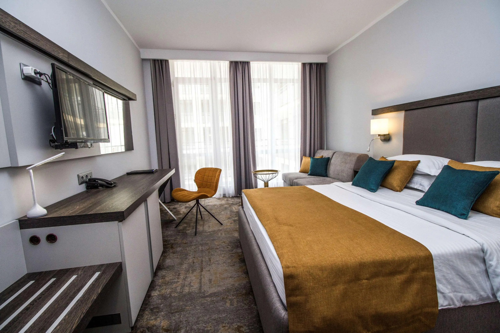 Best Western Plus Premium Inn