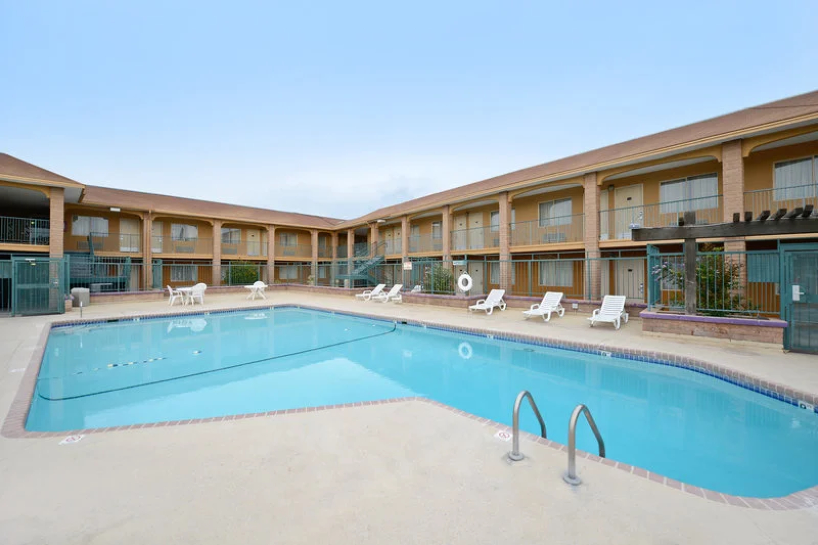 Americas Best Value Inn & Suites - Las Cruces / I - 10 Exit 140