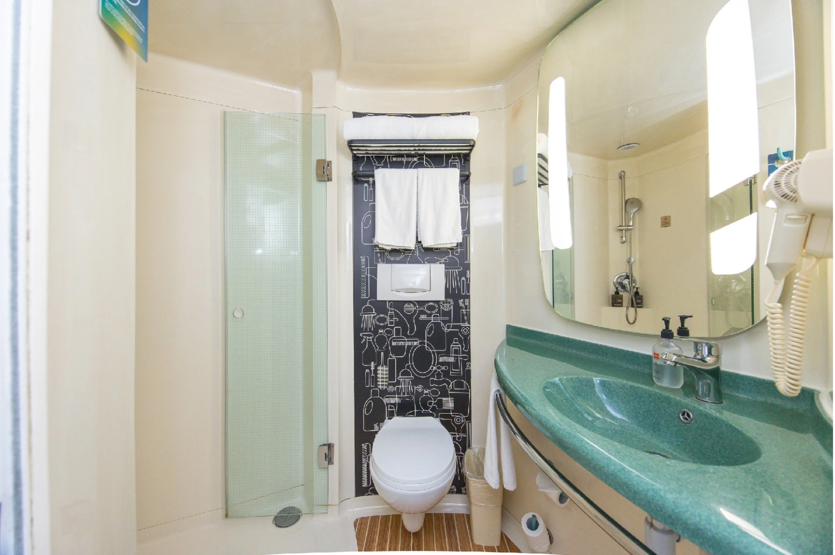 ibis Shanghai Lianyang