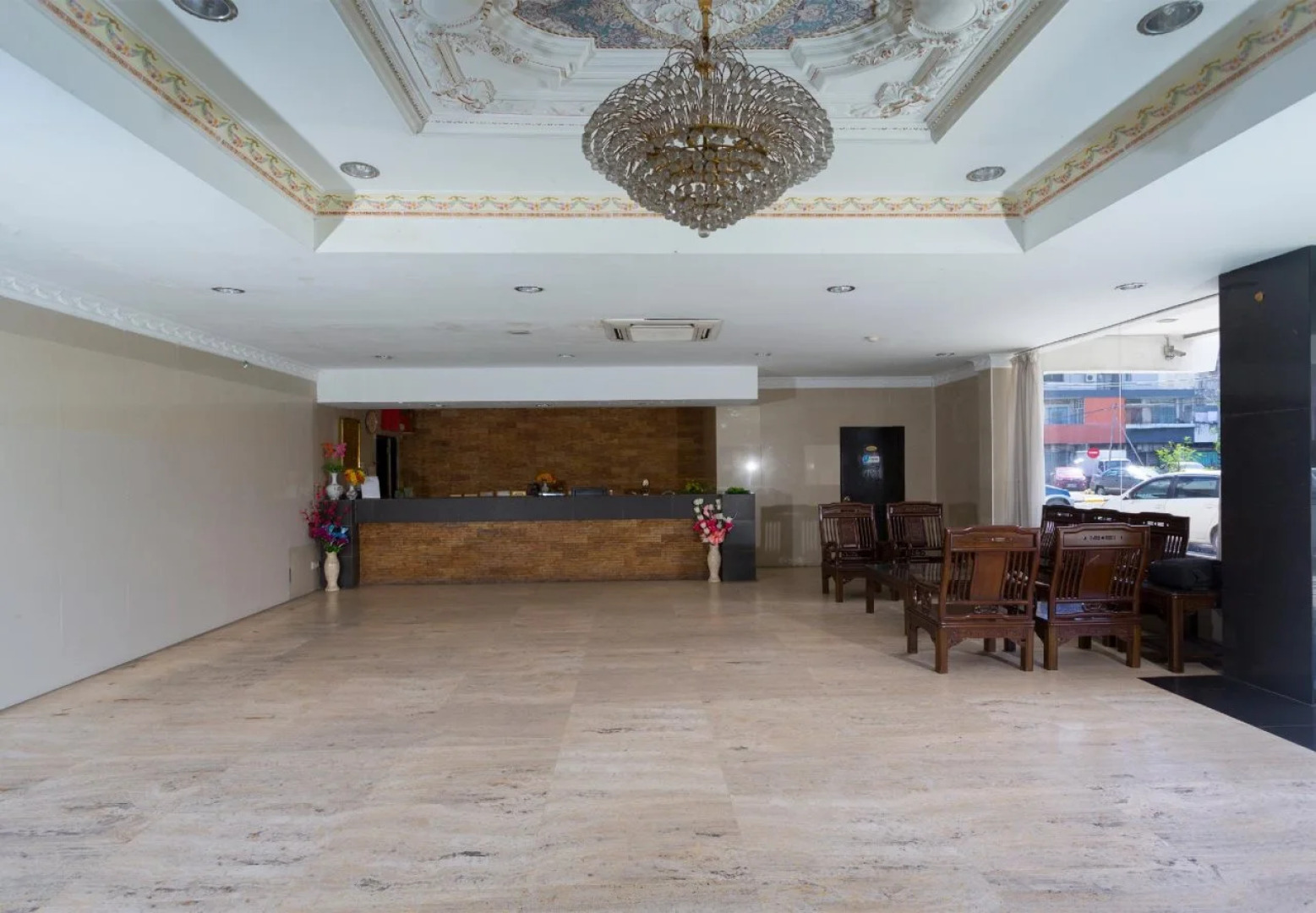 OYO 89619 De Choice Hotel