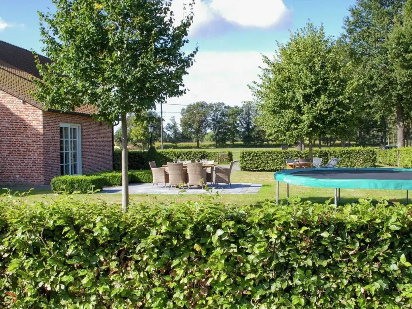 Peer Villa With Garden