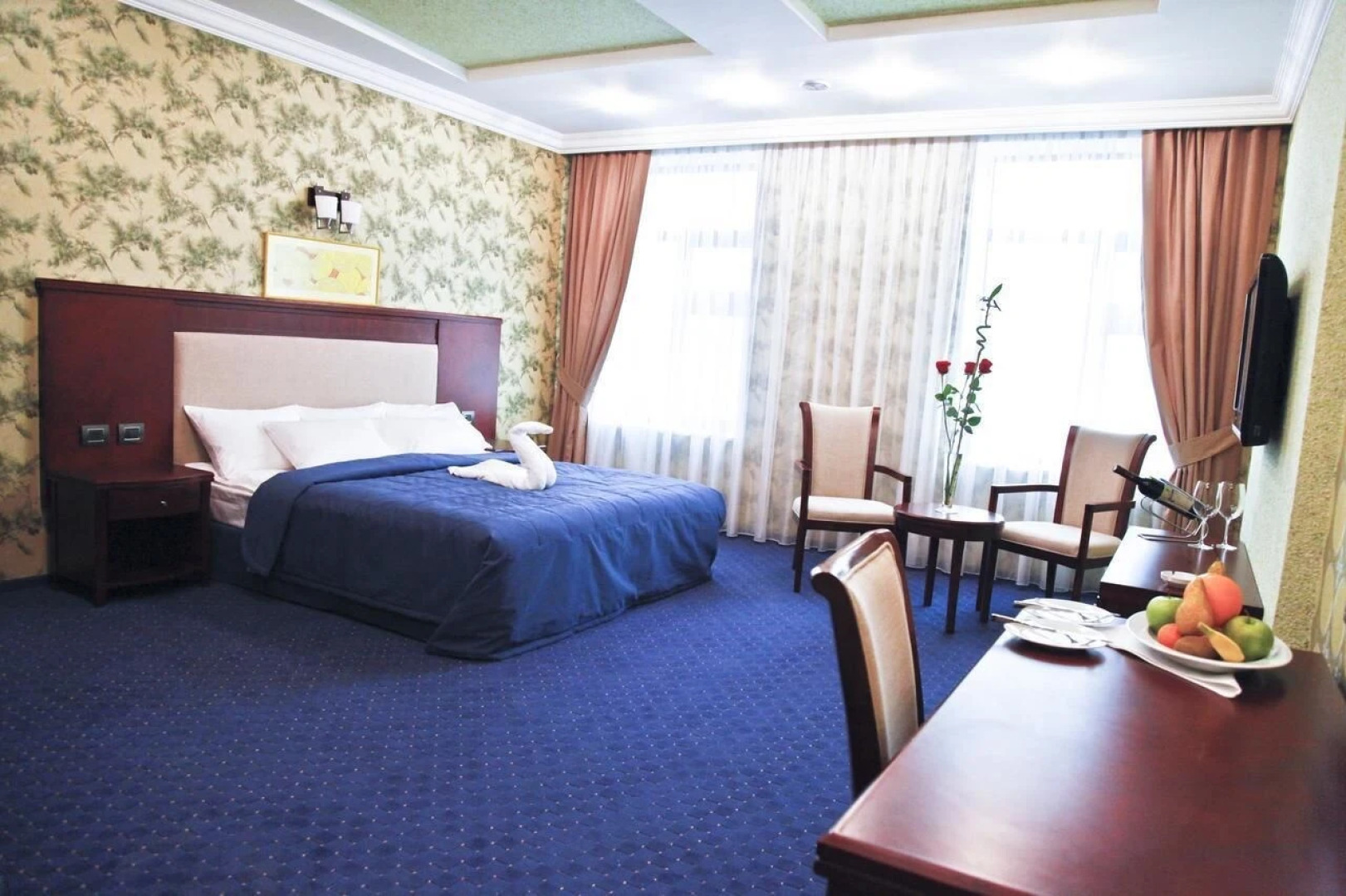 Отель Монолит Плаза