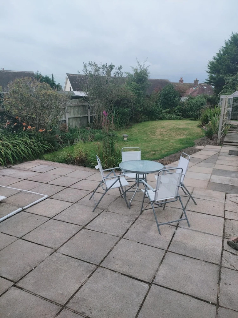 Charming 2-bed House in Fleetwood, England